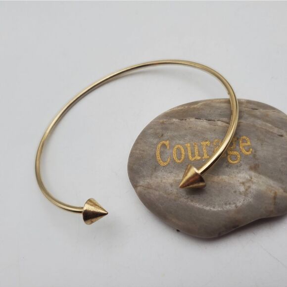 Horned double arrow gold tone tribal bracelet - Picture 2 of 2